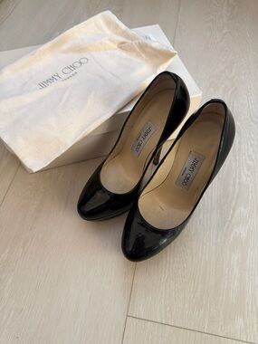 Jimmy Choo Black Patent Leather Round-Toe Pumps